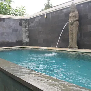  Pensión Dewi Antara